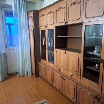 Здається 1кімнатна квартира в гуртожитку.