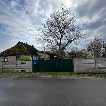 Будинок із великою ділянкою в центрі Лохвиці | Тихе місце для життя