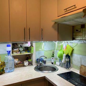 Квартира 2 к. Власник, хлопцям, а/о, центр, світло є постійно