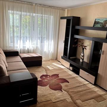 Олександра Лазаревського вул. (Мініна), 4