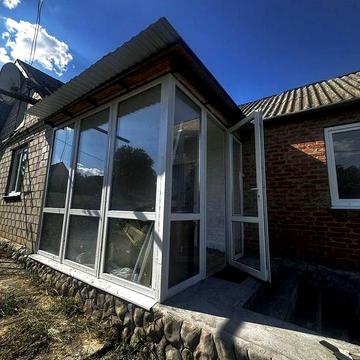 БЕЗ КОМІСІЇ.  Продаж  двох будинків.  М. Тараща.  Київська область