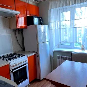 ТОП Локація! 2-кімнатна квартира на 2 поверсі — заїжджай і живи