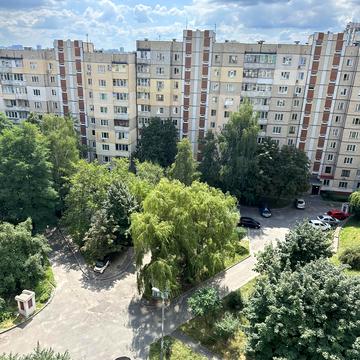 Європейського Союзу просп. (Правди), 17-А