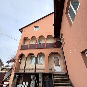 Продам 2хкквартиру в новому будинку котеджного типу!