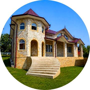 Велика садиба в Боянах: 2 будинки, 550 м², 43 сотки