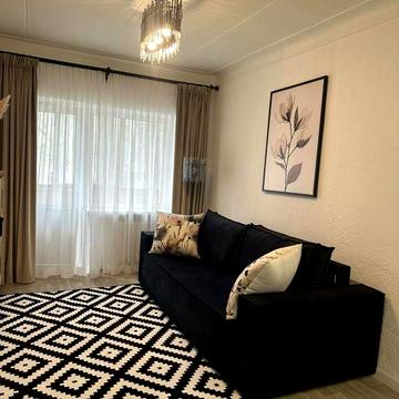 Оренда двохкімнатної квартири після ремонту, зупинка 5-а Школа.