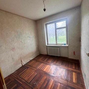 Продаж 3 кімнатної квартири, Шевченківський мкрн, (Тепличне) під ремонт (213-326-615)