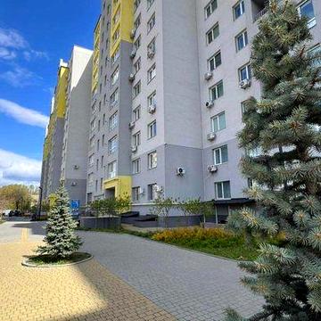 Продаж 1к квартири 42 кв. м на пров. Академіка Янгеля