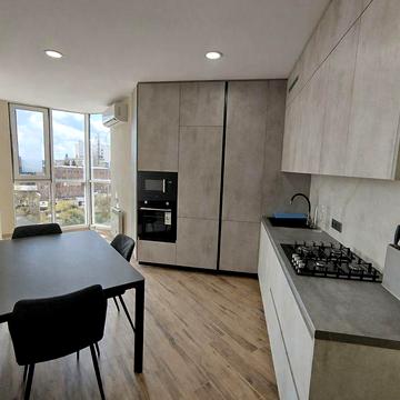 Оренда сучасної однокімнатної квартири 50м². Центр.Новобудова