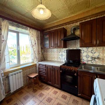 Маричанська 11/8, Голосіїв, оренда затишної 2к квартири, газ!