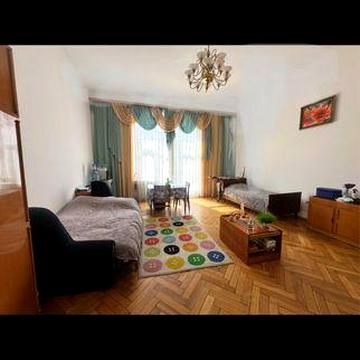 Продаж квартири на  вулицяі Ольги Кобилянської