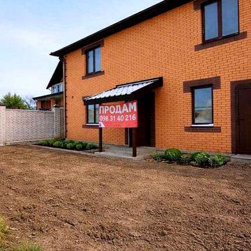 Продам 2-х поверховий таунхаус на вул.Корольова 0216