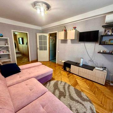 Сдам 2х комнатную квартиру район "Варуса"