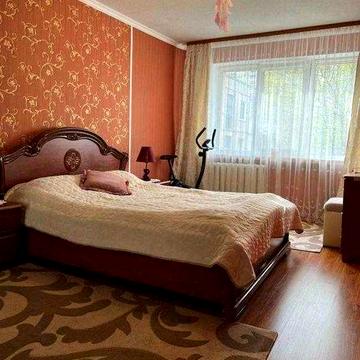 Продам 2-к квартиру в кирпичном доме. 2/5 эт., Капитальный ремонт.