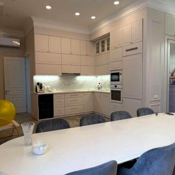 Центр Базарная Три спальни сдам новую дорогую стильную авторскую 3 комнатную квартиоу