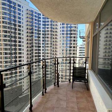 Аренда квартиры с террасой на Каманина 48 жемчужина