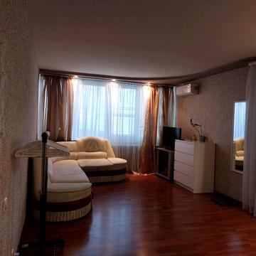 Володимира Івасюка просп. (Героїв Сталінграду), 64/56