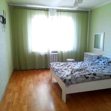 Пропонується 3-х кімнатна квартира в новому будинку поряд з метро Чернігівська,