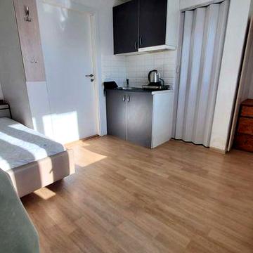 Тепла квартира-студія (20 м²) | вул. Брюссельська, 21 | метро Нивки