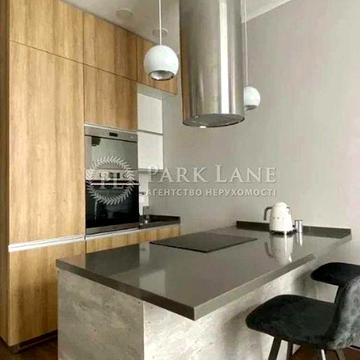 Продам 1 кім 45м Маккейна Джона Central Park