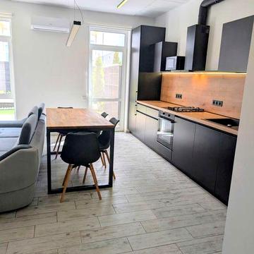 Оренда таунхаус 6кімнат, 3поверхи, 160м2, майже Київ, ЖК Beverly Hills