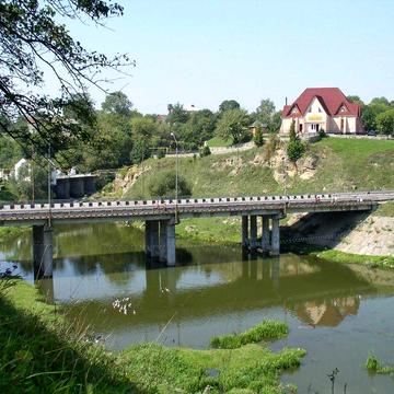 Продам будинок з землею м.Чуднів