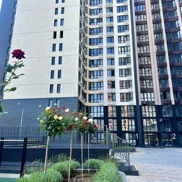 Смарт квартира с лоджией.Сдан Новый дом, район 6 станции Фонтана