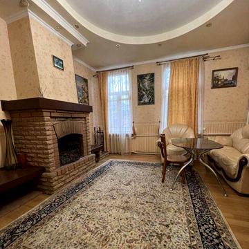 Дом на Холодной горе. Метро. 153 м2. 6 соток.2010г постройки. Старт-137999$