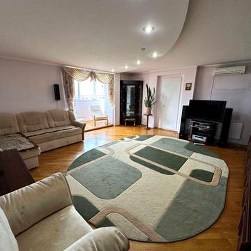 Оренда просторої 3к квартири в центрі міста