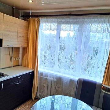 Сдам в оренду 1-кімнтану квартиру, вул. Соловяненка 8, метро Чернігівська, Дарниця 10-15 хв. пішк