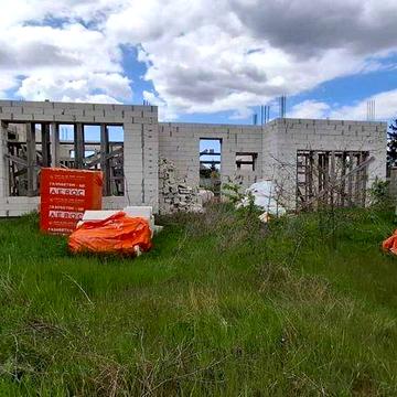 Продам недостроенный дом с участком на Фонтанке-2