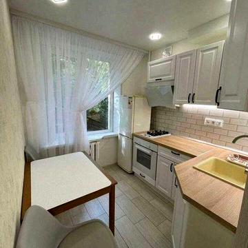 Оренда однокімнатної квартири по вул Богдана Хмельницького