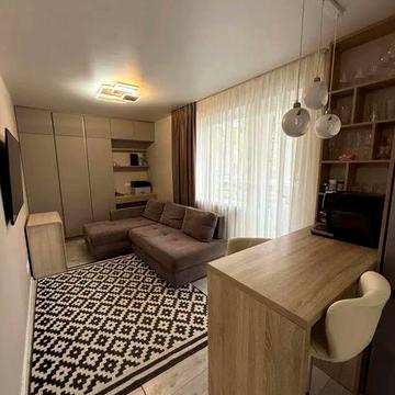 Продам 2 кімнатну квартиру (євро двійку)Луцьк біля Палацу учнівської молоді.