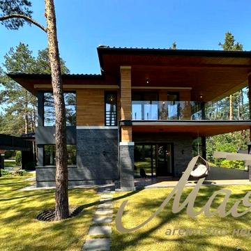 Продажа 2-х этажного дома 490м2, Плюты