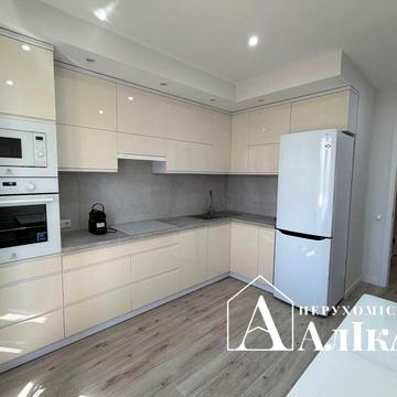 Оренда 1-кімнатної квартири в центрі. Перше заселення!