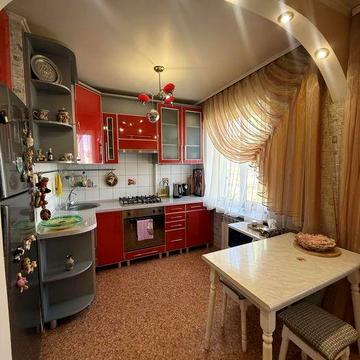 Продаж 3к.кв , 4/5 поверх . Район Дендропарку , вул. Біляєва