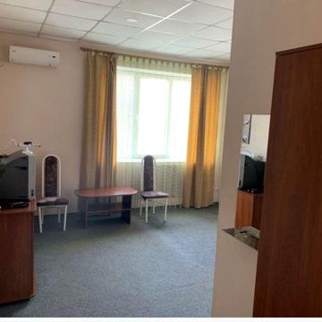 7 жилых комнат с санузлами