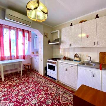 Червоної Калини 2а, оренда просторої 1-к квартири, Троєщина, невисокий поверх!