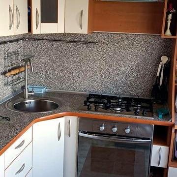 Продам  двух комнатную квартиру.