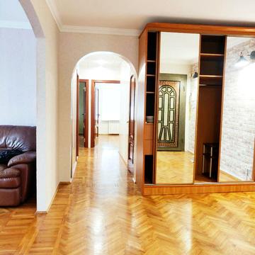 Заливна вул., 1