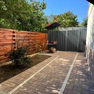 Квартира в Гостомелі в заселеному будинку, 1 поверх