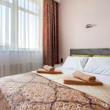 Эллегия, сдам кв. Аркадия, 45 м2 - балкон, с летом