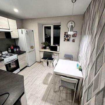 Аренда 1-км квартиры Ж.М.Красный Камень! Новокодакский р-н!