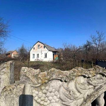 Продаю будинок в м. Сквира