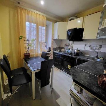 Продам 2к квартиру в Шевченківському районі