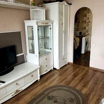 Здам 1к  смарт- кВ.поруч з центром Середня-Скісна. 6500 разом з посл.