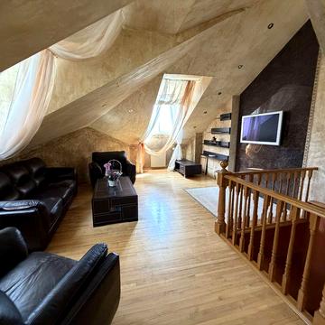 Продаю  4-кк ул 200м2, автономка, закрытый дом, гаражНабережная