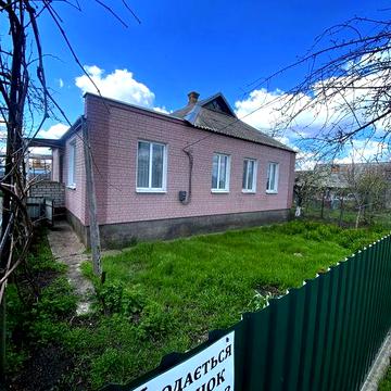 Продается дом,село Красівське(Красино) ул.Молодежная 12,Днепропетровская обл.Криворожский район,до города до 15 км