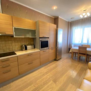 Продам 2к 82,3кв.м ЖК Феодосійський  вул.Гусенко 17 Нагорка Соборний ЖК Феодосійський