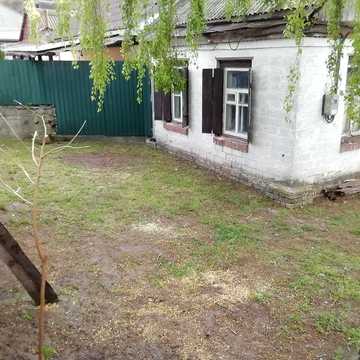 Продаж 1/2 будинку з землею в Дахнівці.